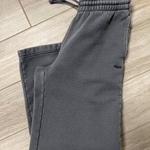 Aritzia Tna Cozy Fleece Boyfriend Basic Wide Sweatpant XSmall Grey